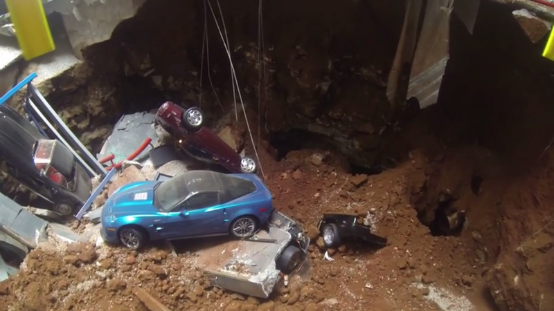 Illustration for article titled Here's The Video Of A Sinkhole Swallowing Those Classic Corvettes